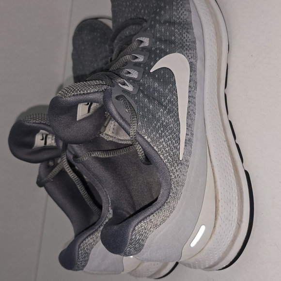 Nike Air Zoom Vomero 13 Wolf Grey Womens Size 9.5 - Picture 5 of 16